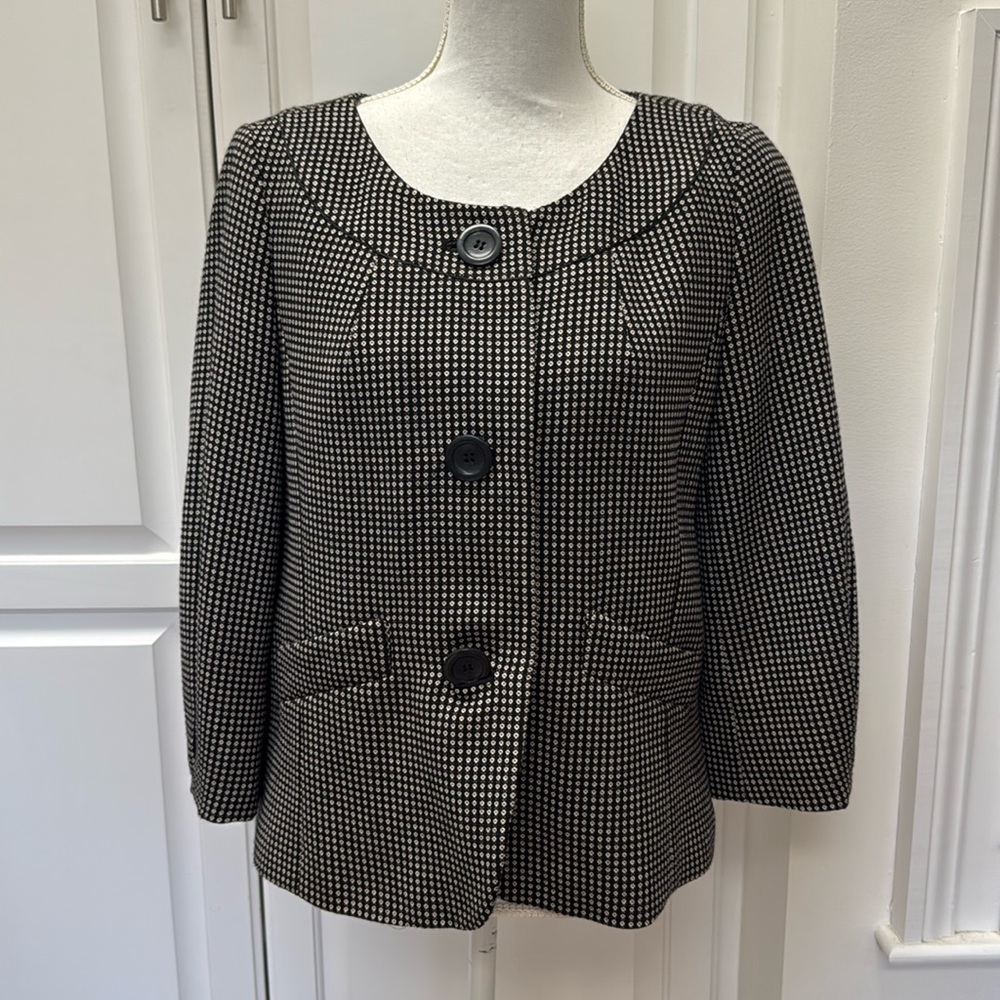 Ann Taylor black & white 3 button jacket size 10